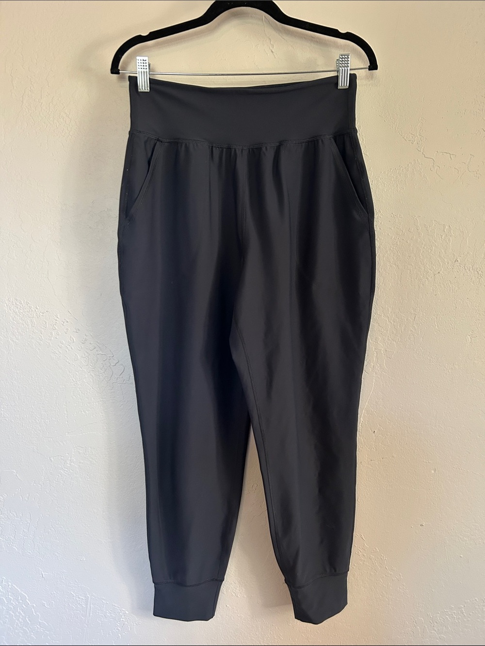 Old Navy High Rise Jogger Powersoft active medium